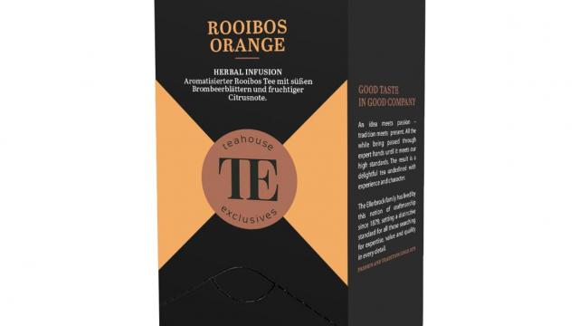 <strong>Rooibos Orange</strong> /Bylinný čaj aromatizovaný s příchutí pomeranče/ - aromatizovaný čaj Rooibos se sladkými ostružinovými listy a příchutí citrusových plodů<br/><strong>Složení:</strong> Rooibos, list sladké ostružiny, pomerančová aroma, citronové a pomerančové aroma<br/><strong>Země původu</strong>: Jižní Afrika